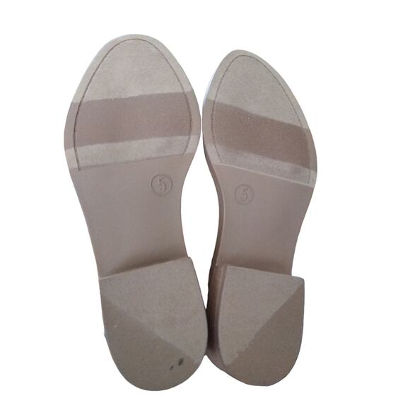 Universal Thread Leopard Ankle Emma Boots, Size 5 - Picture 4 of 4